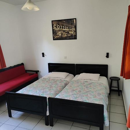 Cottonclub Villas Толон Екстериор снимка