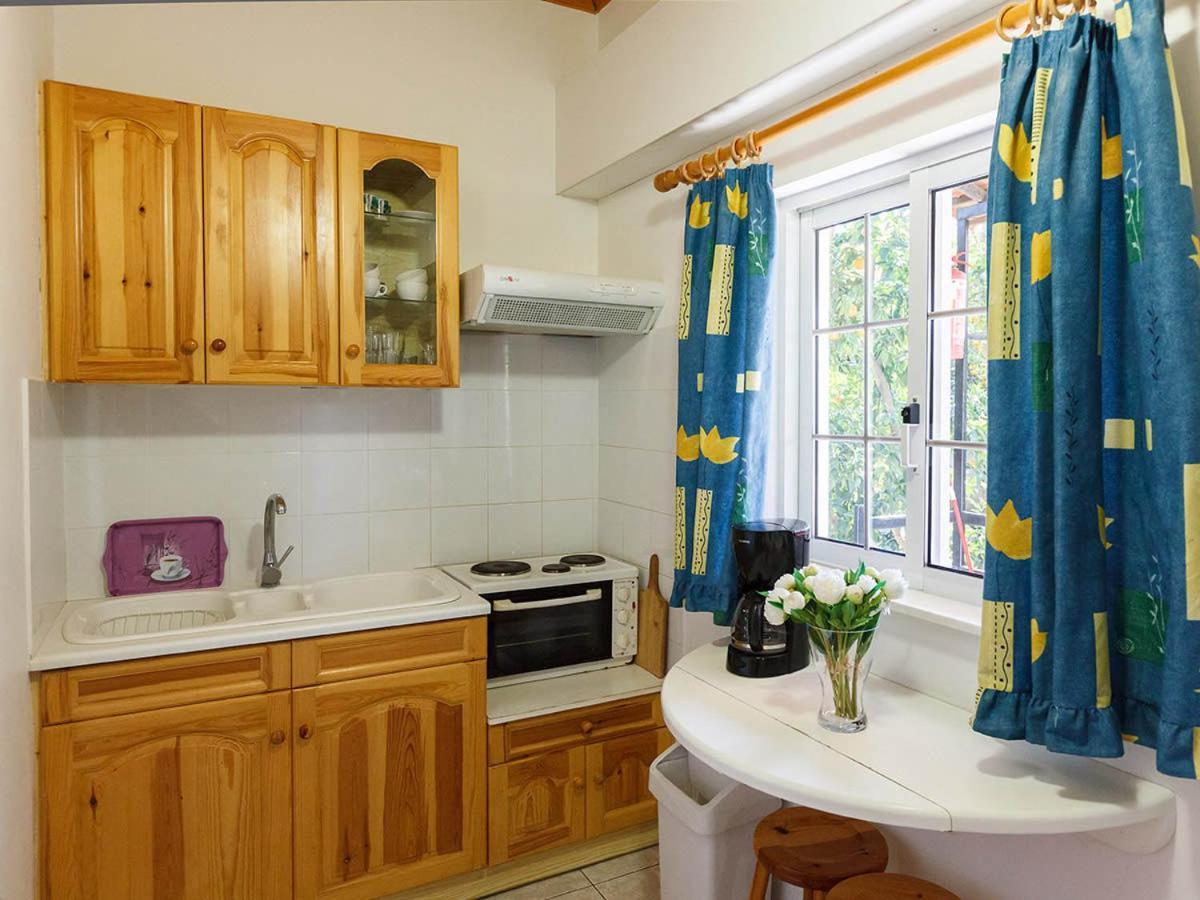 Cottonclub Villas Толон Екстериор снимка