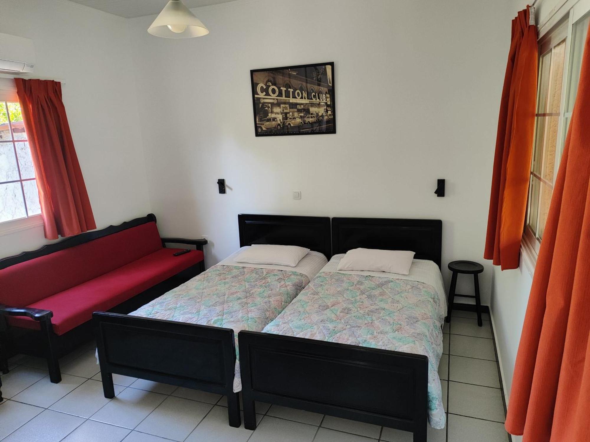 Cottonclub Villas Толон Екстериор снимка