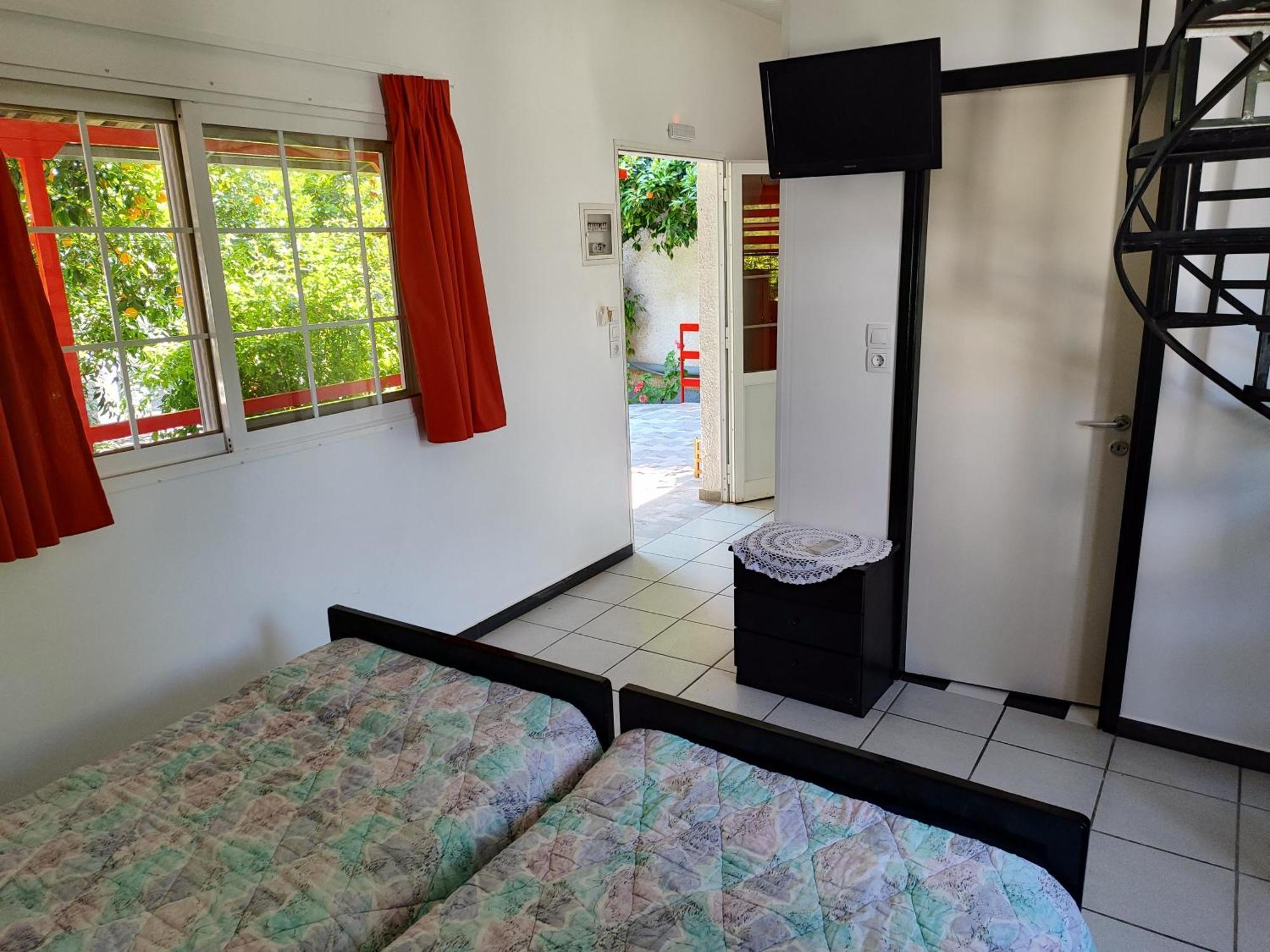 Cottonclub Villas Толон Екстериор снимка